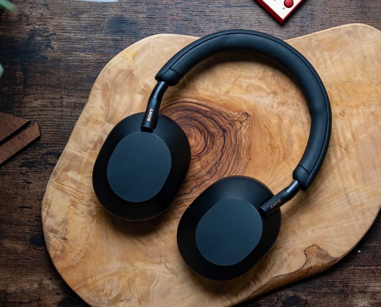 Wireless Freedom, No Compromise on Sound Quality: Top Headphones of 2025